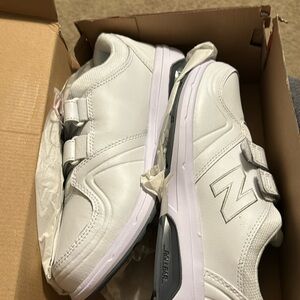 Women’s white New Balance www913hwt 8 1/2 wide